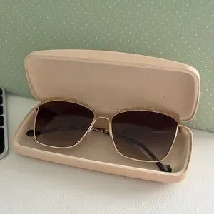 Liu Jo LJ137S Cat Eye Golden Amber Sunglasses m_6373e0074bd760f0724ac5d7.jpeg main image 3